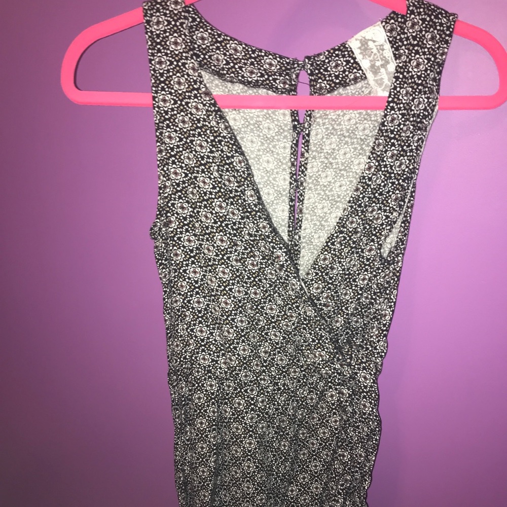 Patterned deep v romper. OFFERS SO WELCOMD